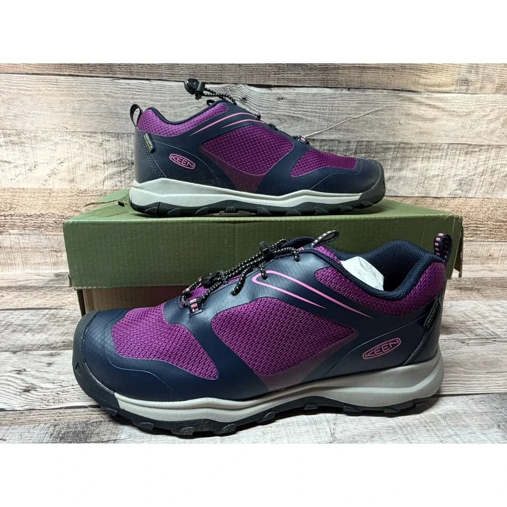 New Keen Children Wanduro Low Height Waterproof Boots Size 5 Purple